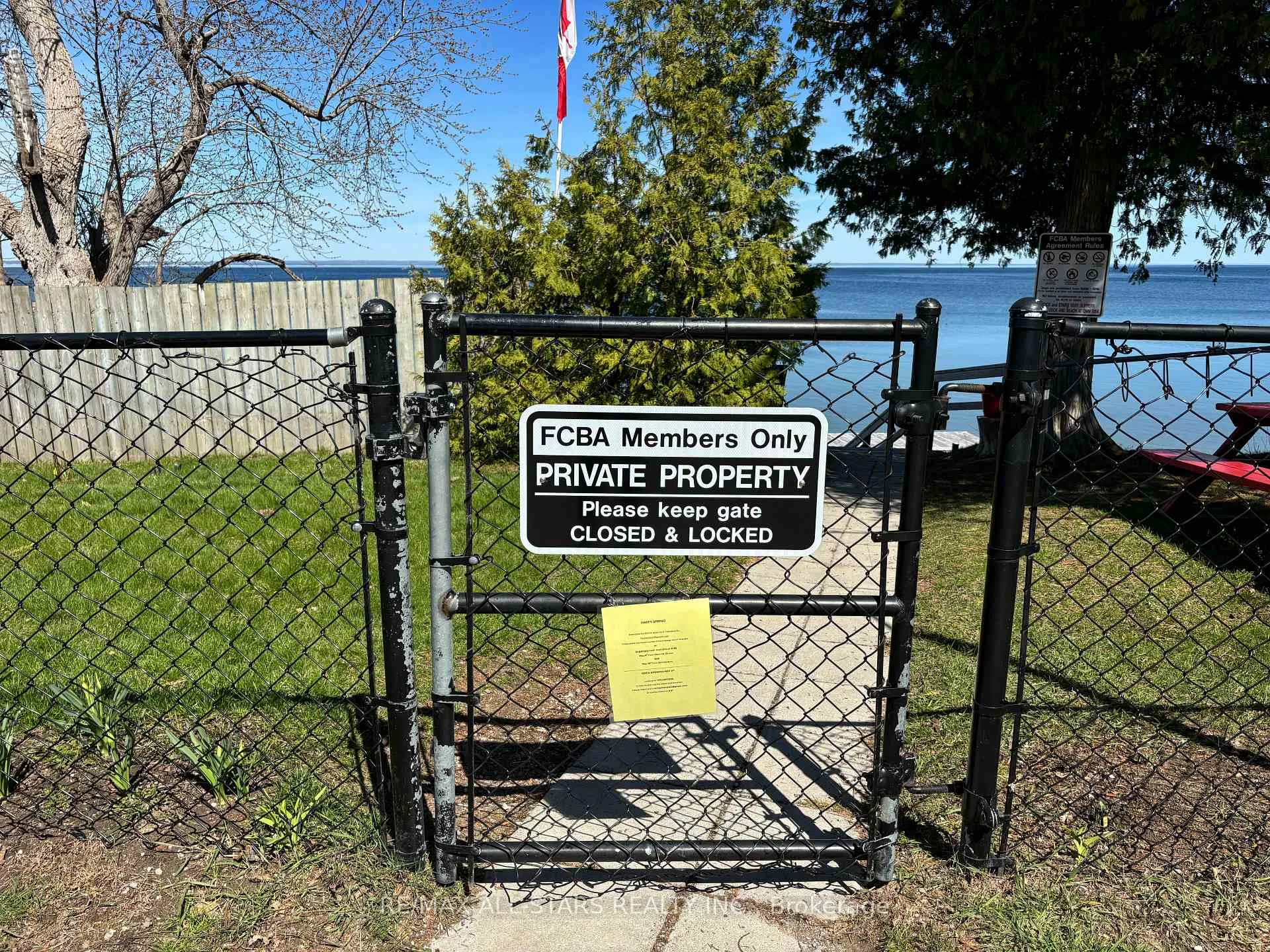 Photo 17 of Farley Circle, Georgina, Historic Lakeshore Communities — HOMEH