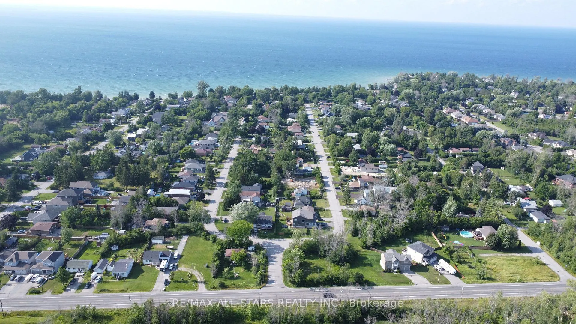 Photo 26 of Farley Circle, Georgina, Historic Lakeshore Communities — HOMEH
