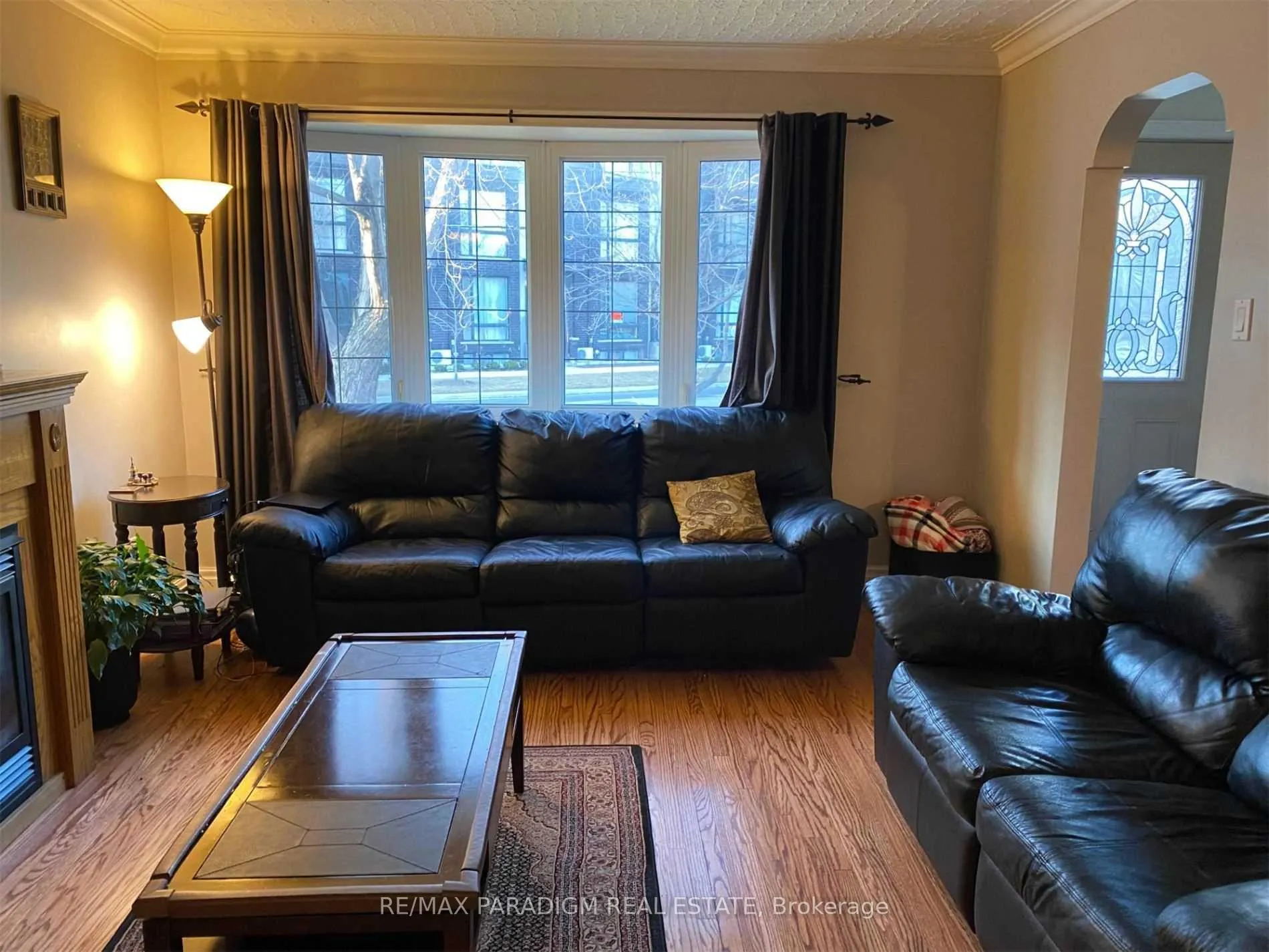 Photo 2 of 21 Fieldway Road, Etobicoke, Islington-City Centre West — HOMEH