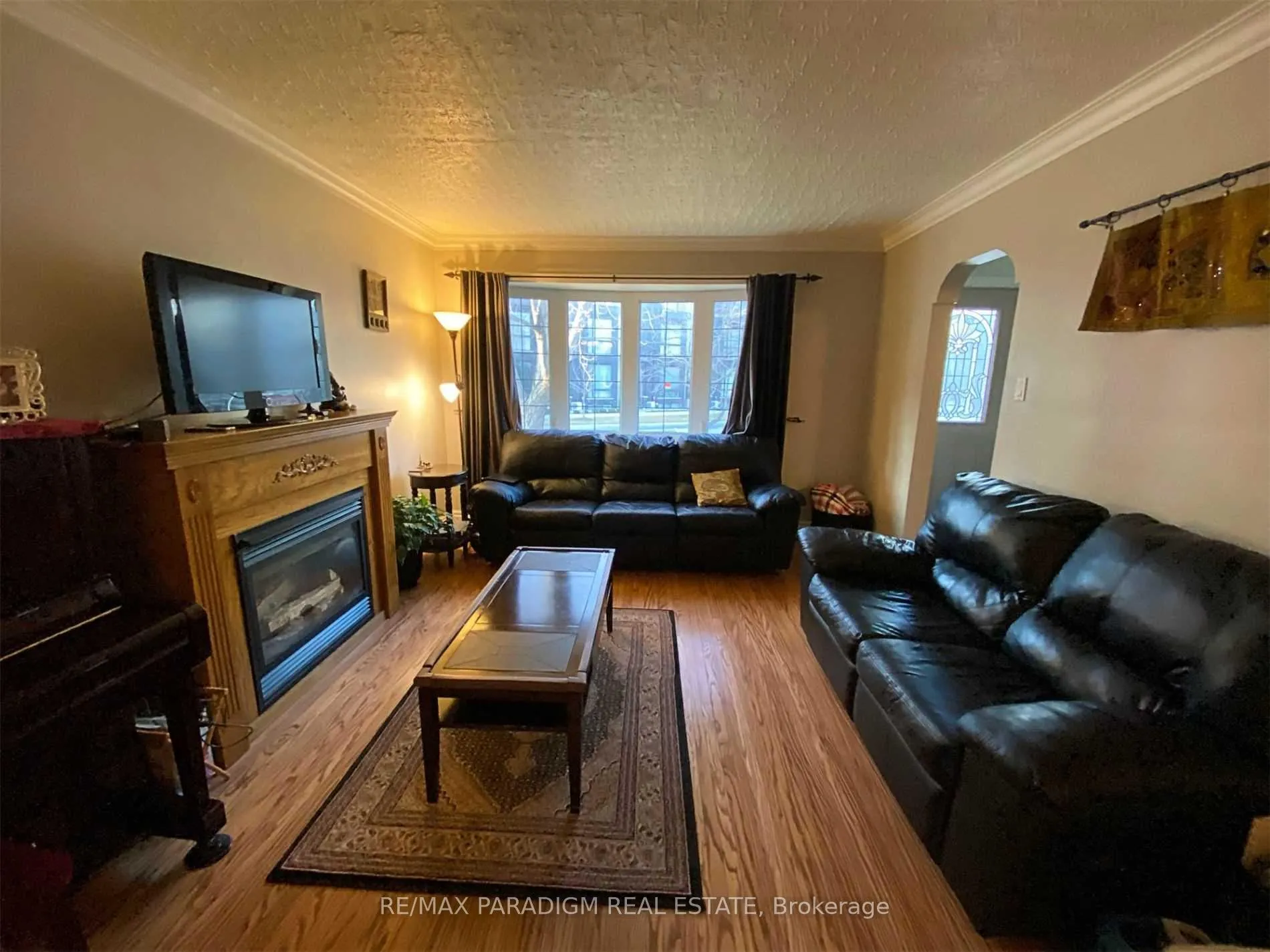 Photo 3 of 21 Fieldway Road, Etobicoke, Islington-City Centre West — HOMEH