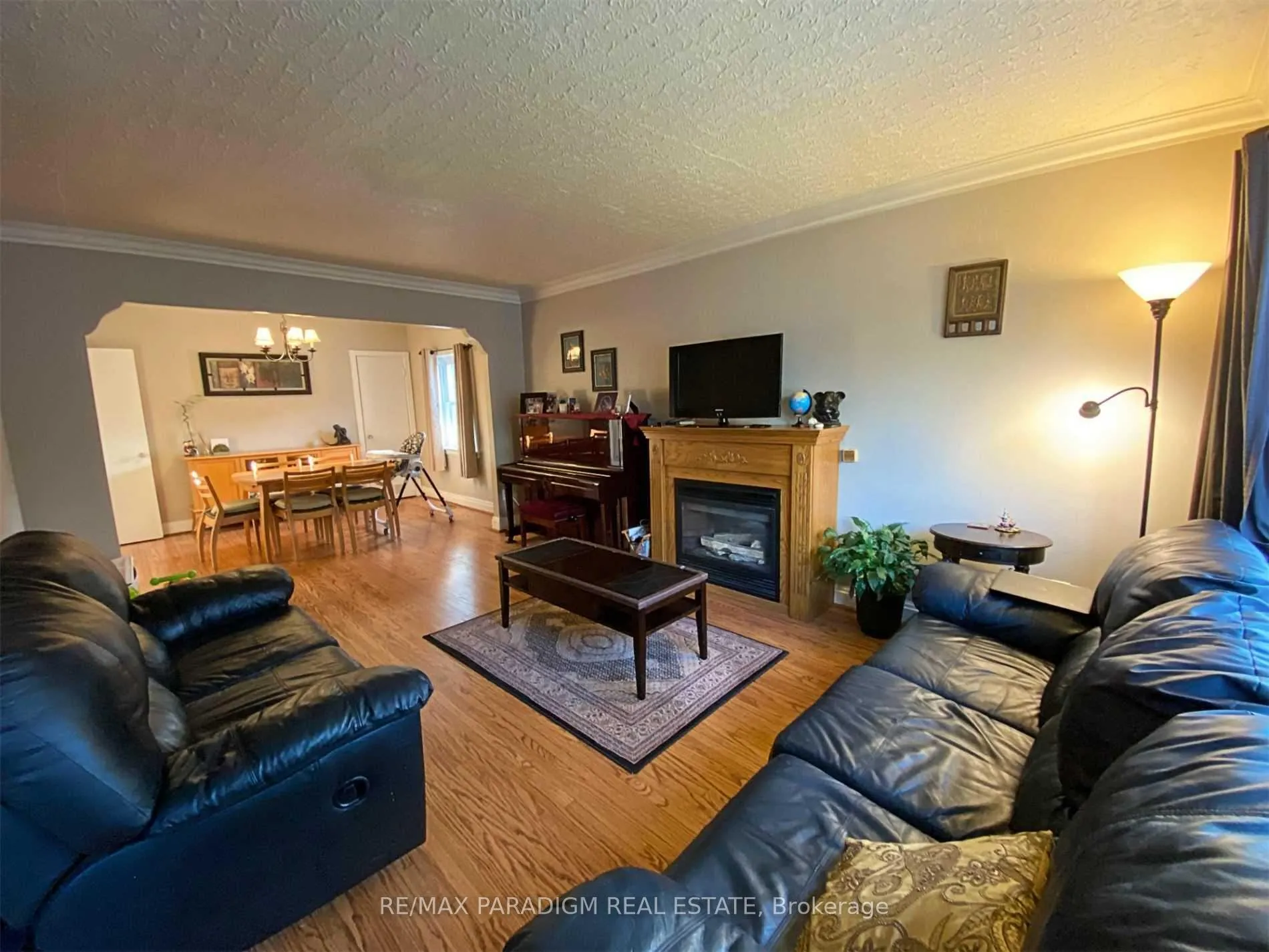 Photo 4 of 21 Fieldway Road, Etobicoke, Islington-City Centre West — HOMEH