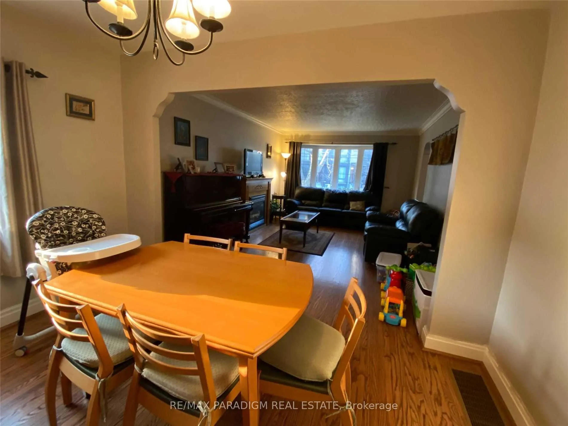 Photo 5 of 21 Fieldway Road, Etobicoke, Islington-City Centre West — HOMEH