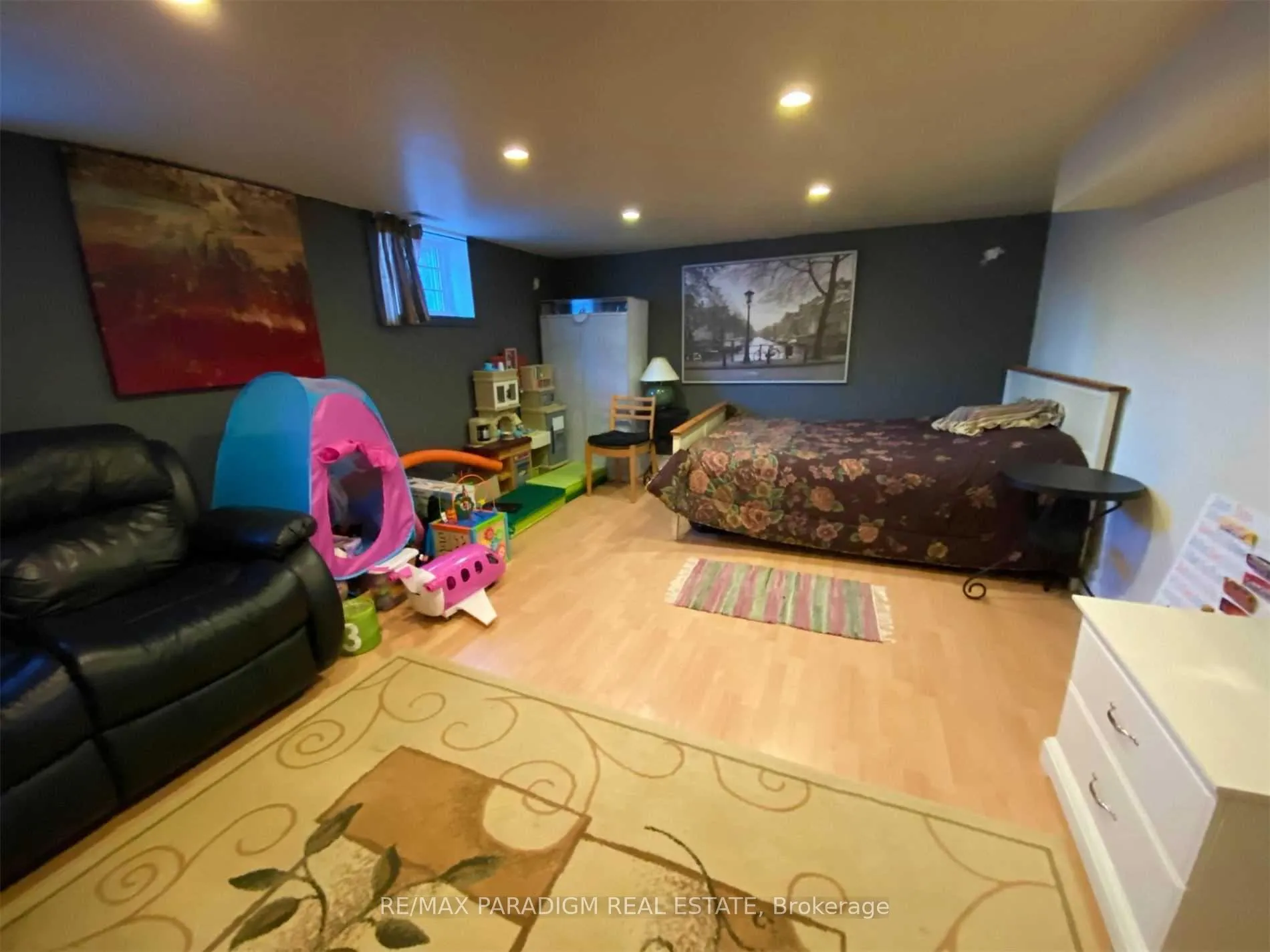 Photo 11 of 21 Fieldway Road, Etobicoke, Islington-City Centre West — HOMEH