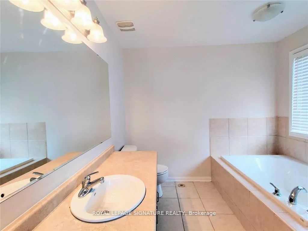 Photo 11 of 180 Mcdougall Crossing, Milton, Harrison — HOMEH