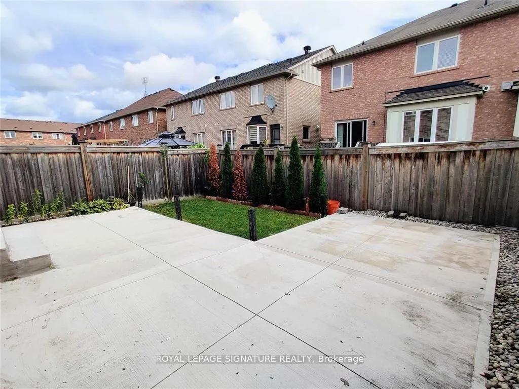 Photo 17 of 180 Mcdougall Crossing, Milton, Harrison — HOMEH
