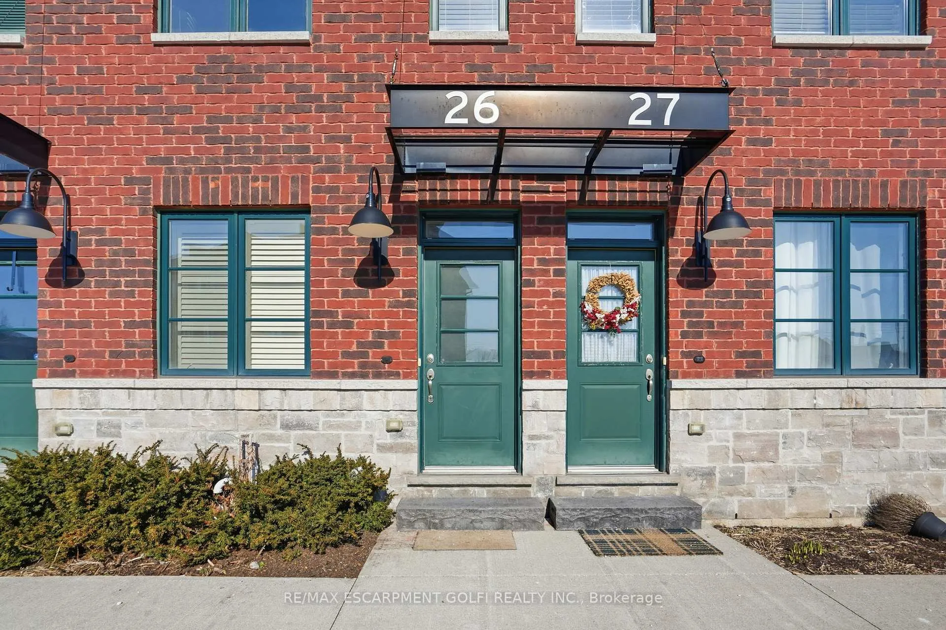 Photo 2 of Unit 26, 290 Barton Street W, Hamilton, Strathcona — HOMEH