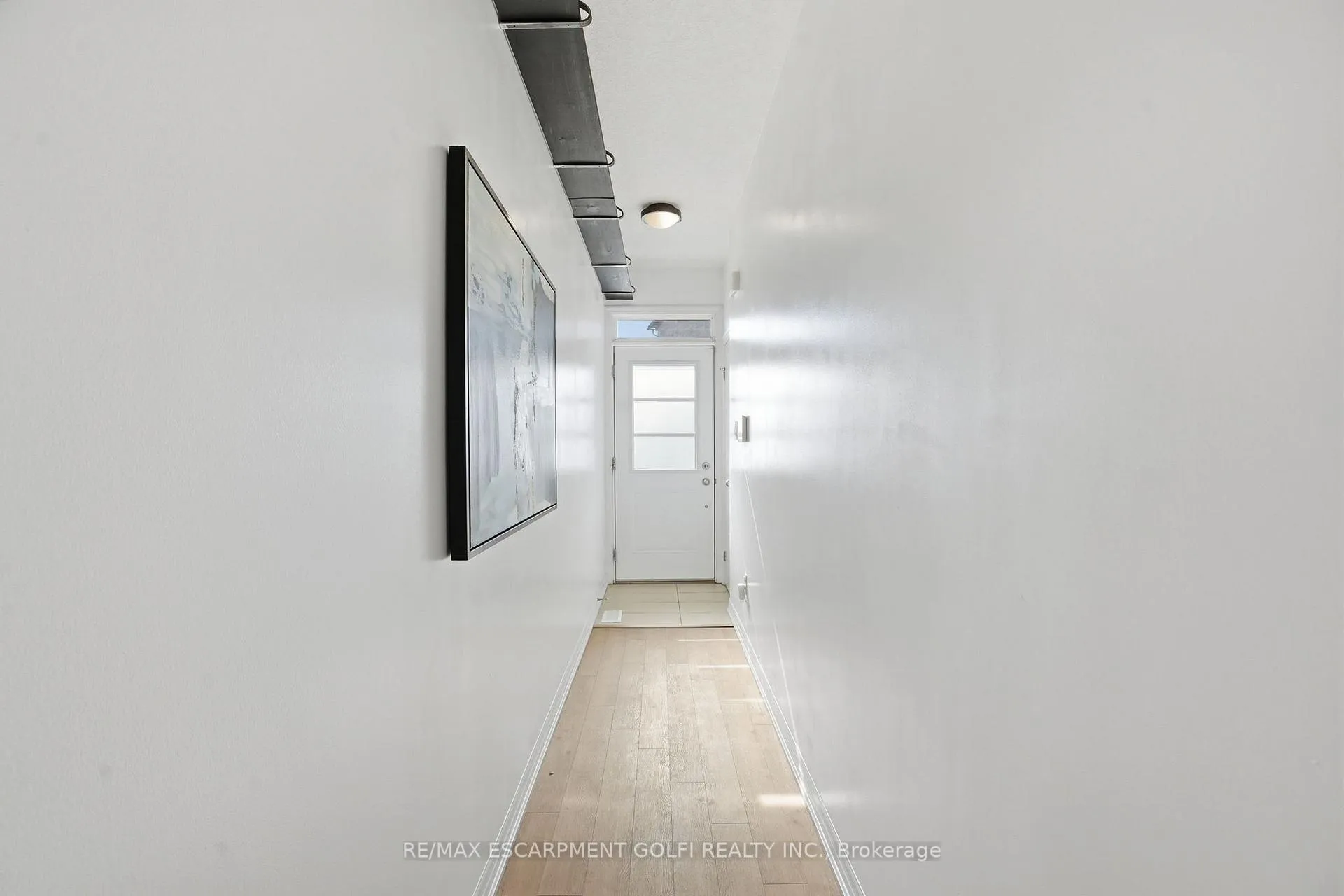 Photo 3 of Unit 26, 290 Barton Street W, Hamilton, Strathcona — HOMEH