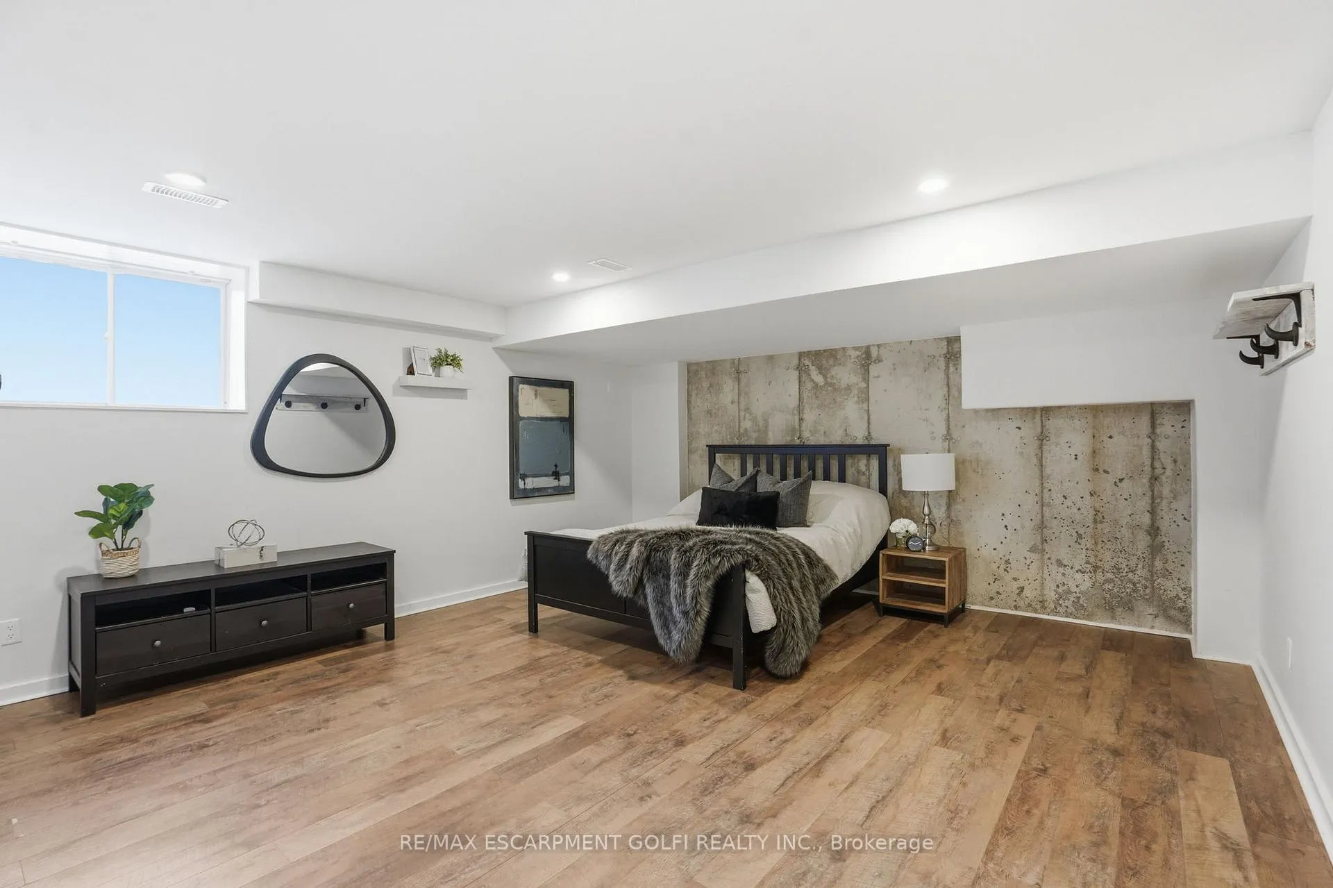 Photo 19 of Unit 26, 290 Barton Street W, Hamilton, Strathcona — HOMEH