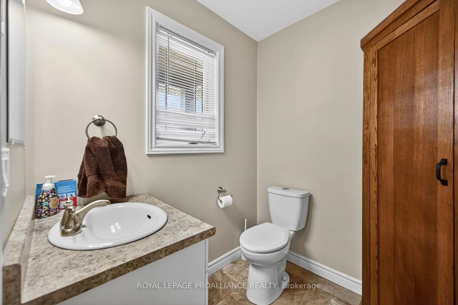 Photo 4 of 324 Fischl Drive, Prescott — HOMEH
