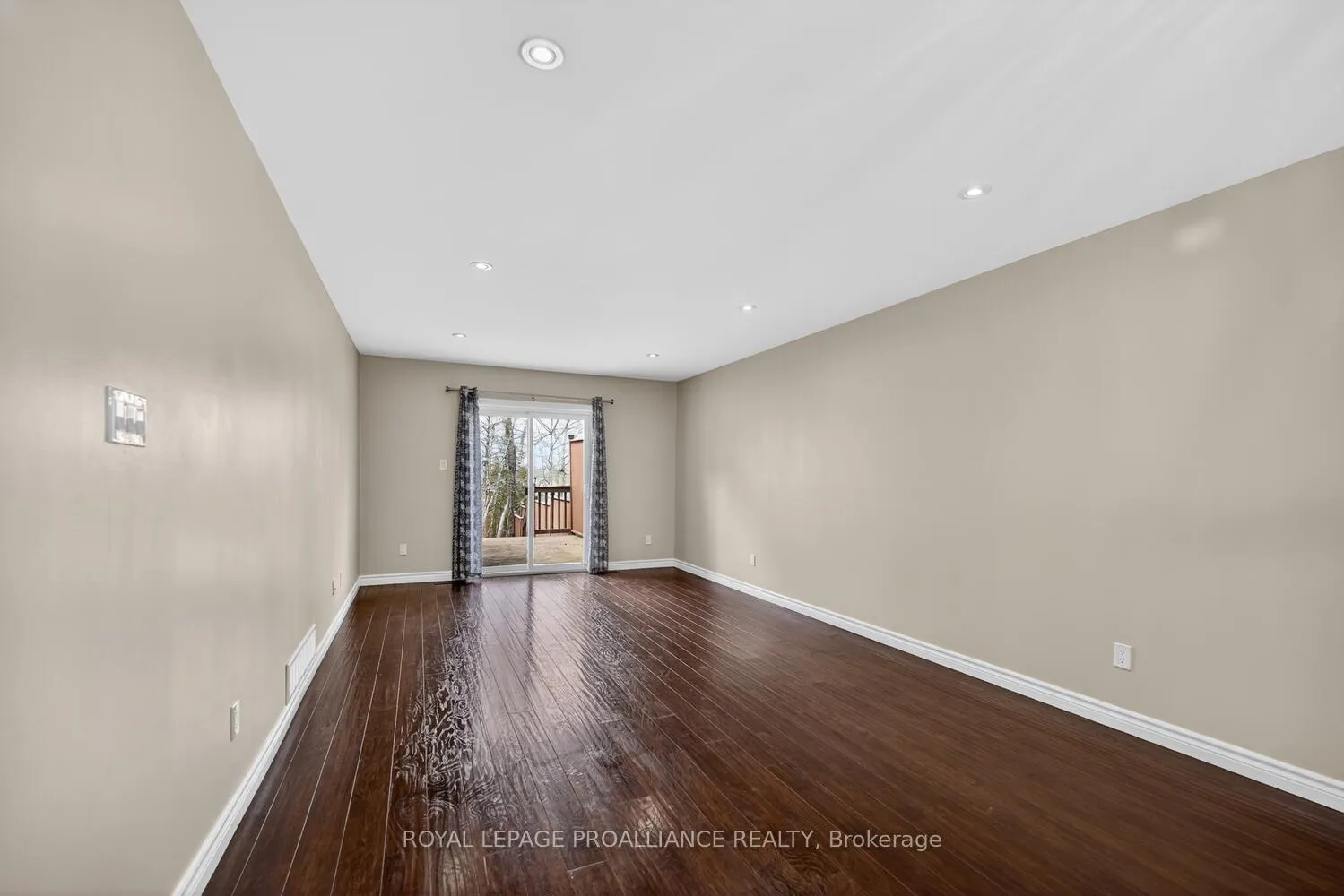 Photo 10 of 324 Fischl Drive, Prescott — HOMEH