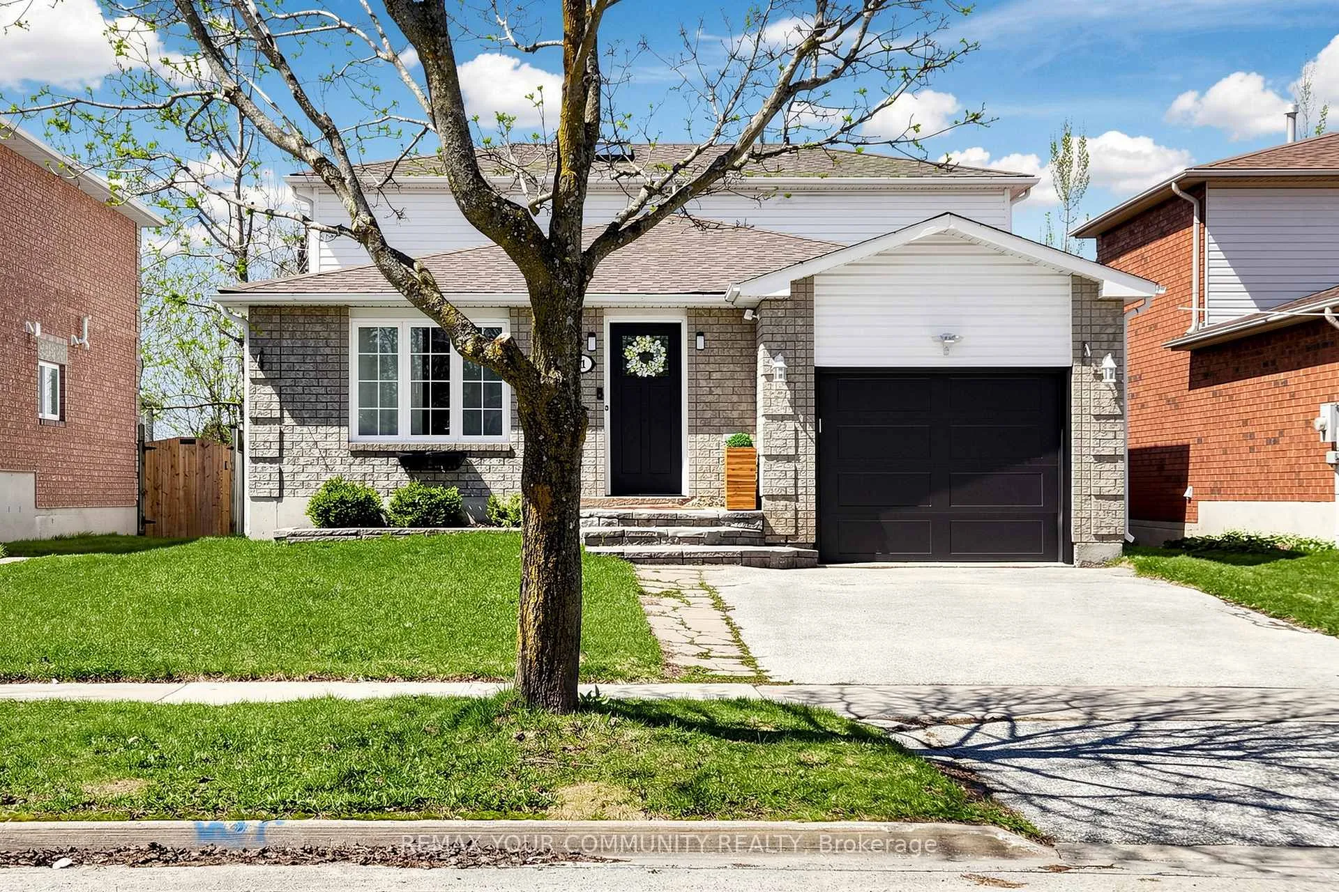Photo 1 of 91 Columbia Road, Barrie, Holly — HOMEH
