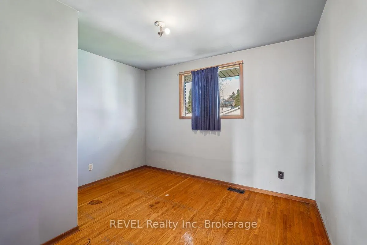 Photo 5 of 547 Quebec Street, Hamilton, Parkview — HOMEH