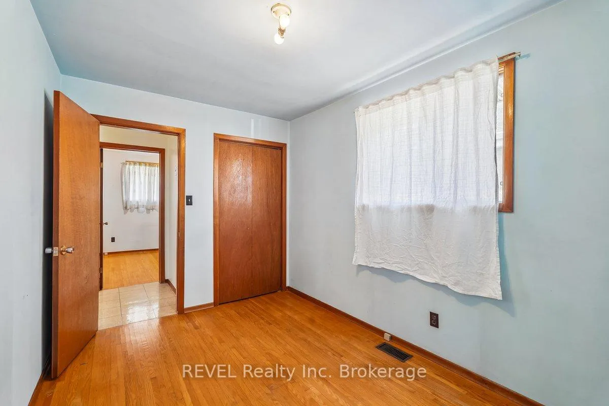 Photo 6 of 547 Quebec Street, Hamilton, Parkview — HOMEH