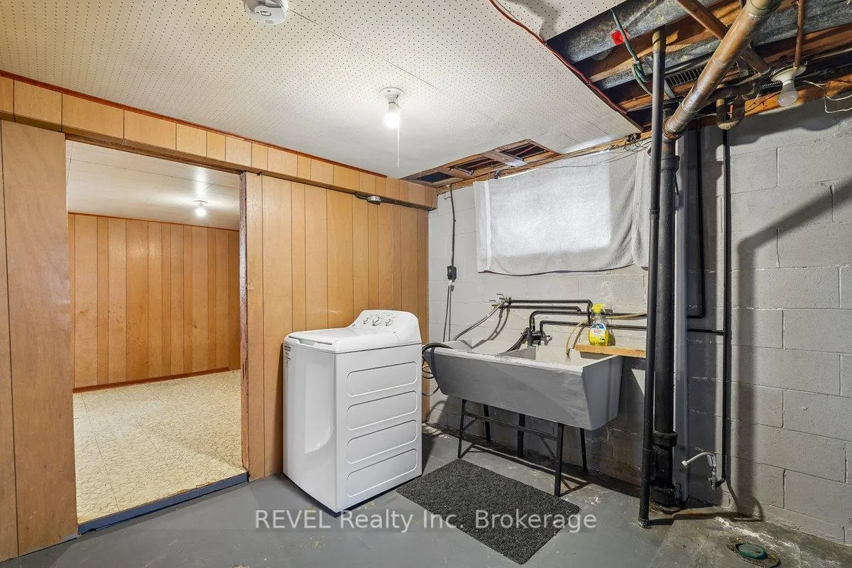 Photo 10 of 547 Quebec Street, Hamilton, Parkview — HOMEH
