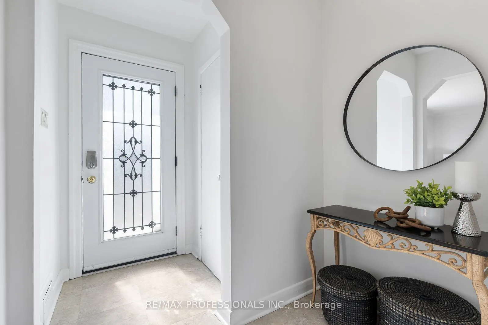 Photo 3 of 25 Charleston Road, Etobicoke, Islington-City Centre West — HOMEH
