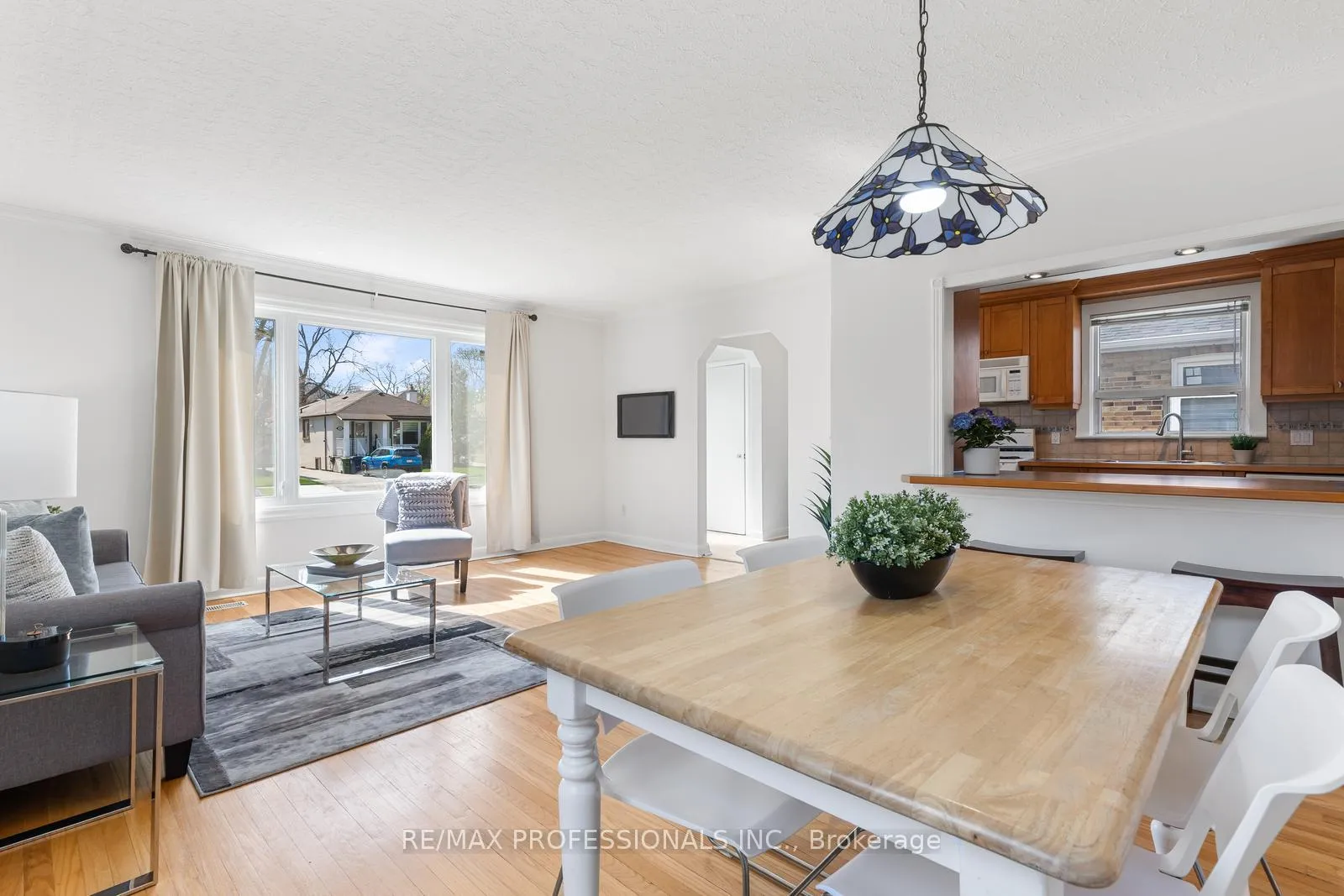 Photo 7 of 25 Charleston Road, Etobicoke, Islington-City Centre West — HOMEH