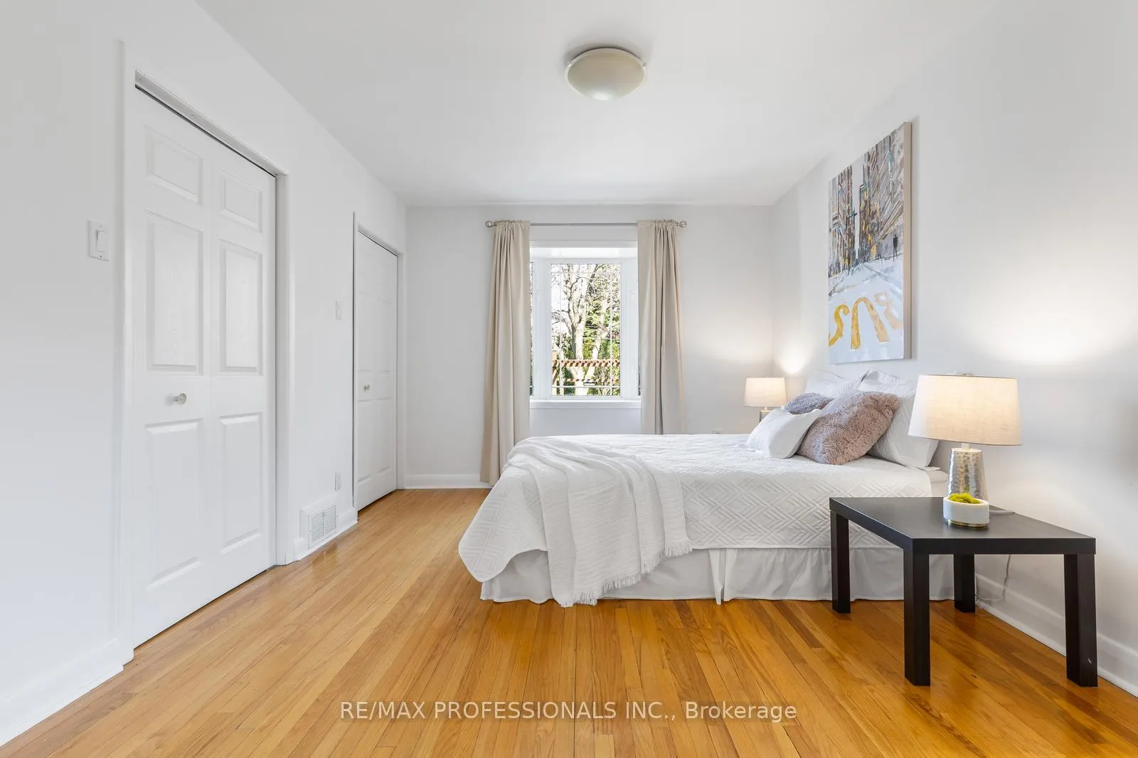 Photo 11 of 25 Charleston Road, Etobicoke, Islington-City Centre West — HOMEH