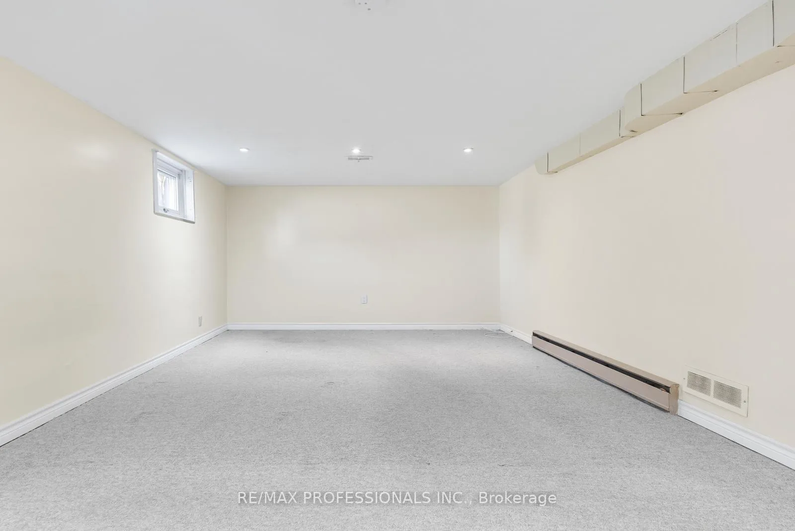 Photo 19 of 25 Charleston Road, Etobicoke, Islington-City Centre West — HOMEH