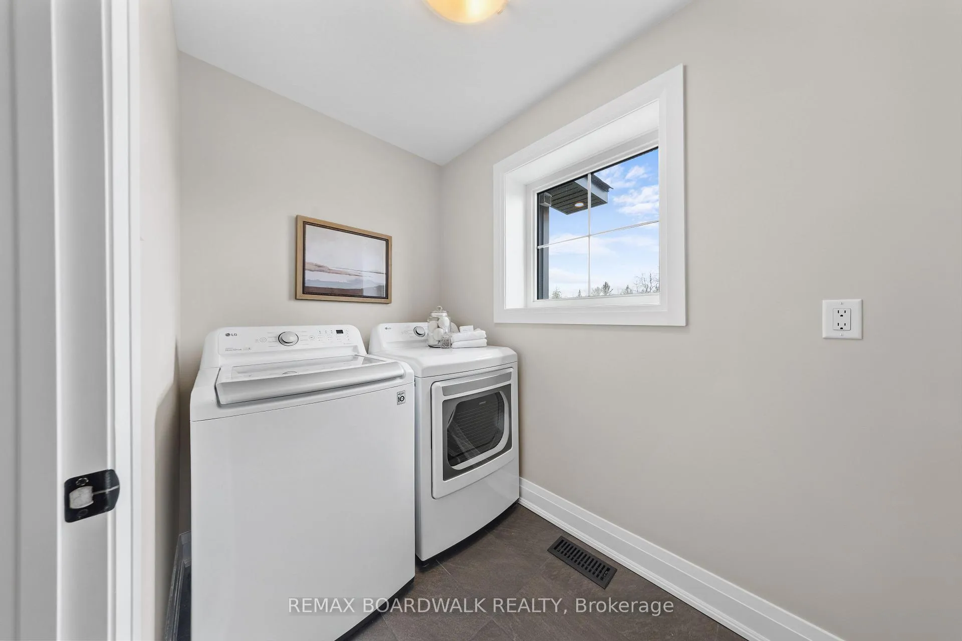 Photo 29 of 104 Stonewood Drive, Beckwith, Beckwith Twp — HOMEH