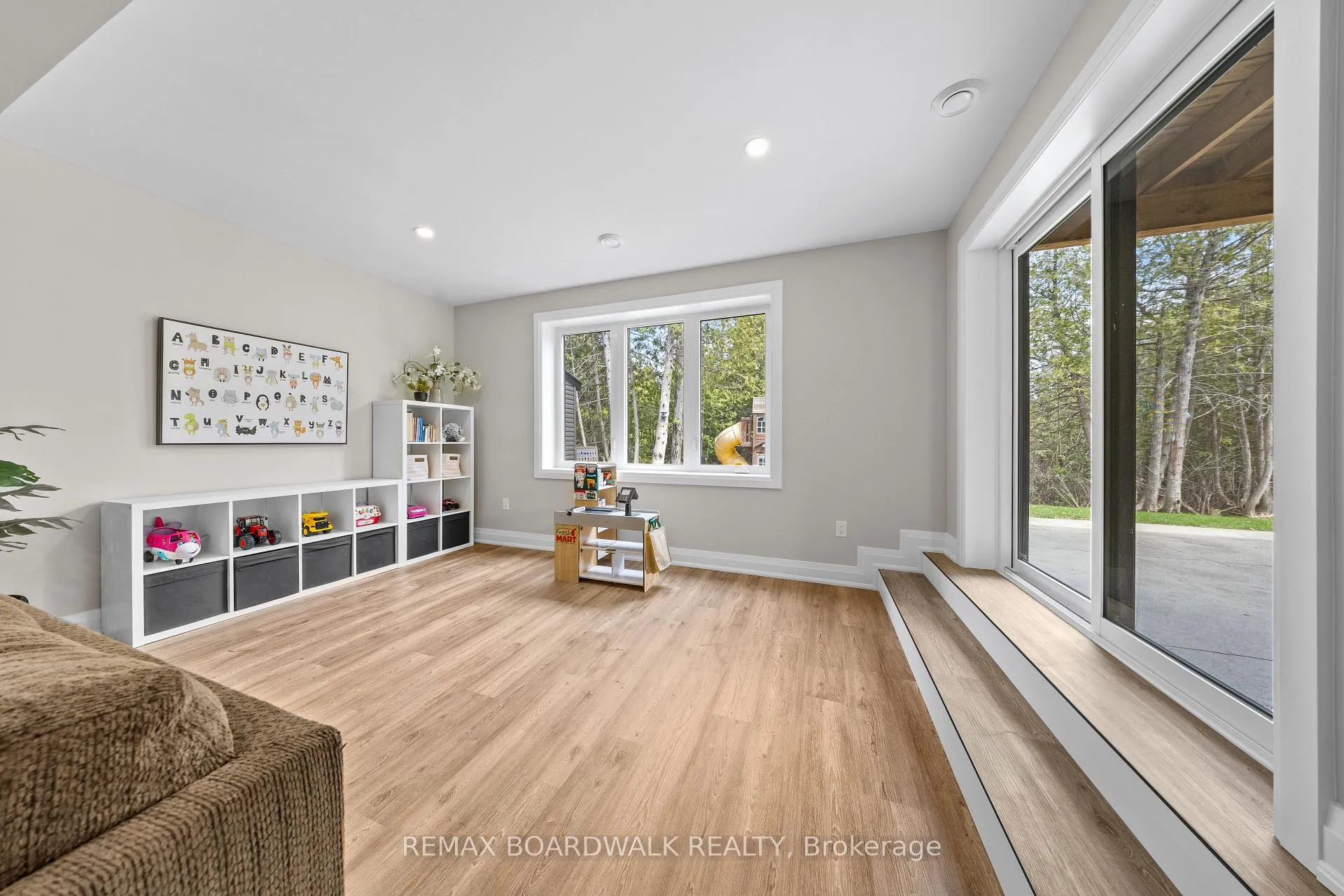 Photo 33 of 104 Stonewood Drive, Beckwith, Beckwith Twp — HOMEH