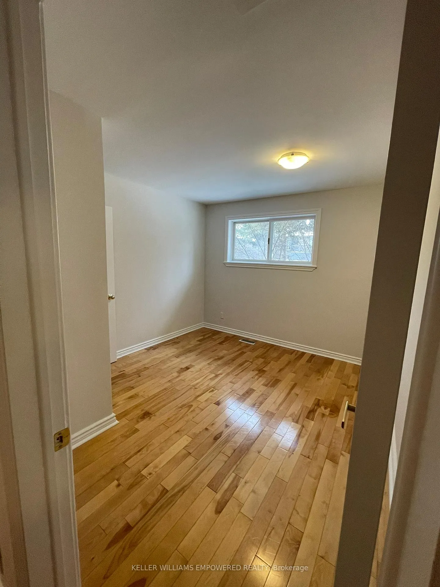 Photo 22 of 28 Foreht Crescent, Aurora, Aurora Heights — HOMEH