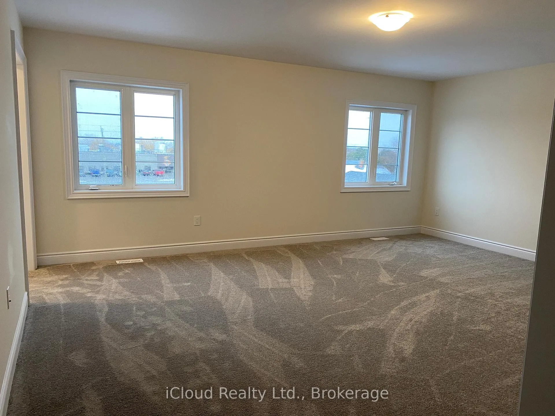 Photo 5 of Unit Upper Unit, 142 David Street, Haldimand — HOMEH