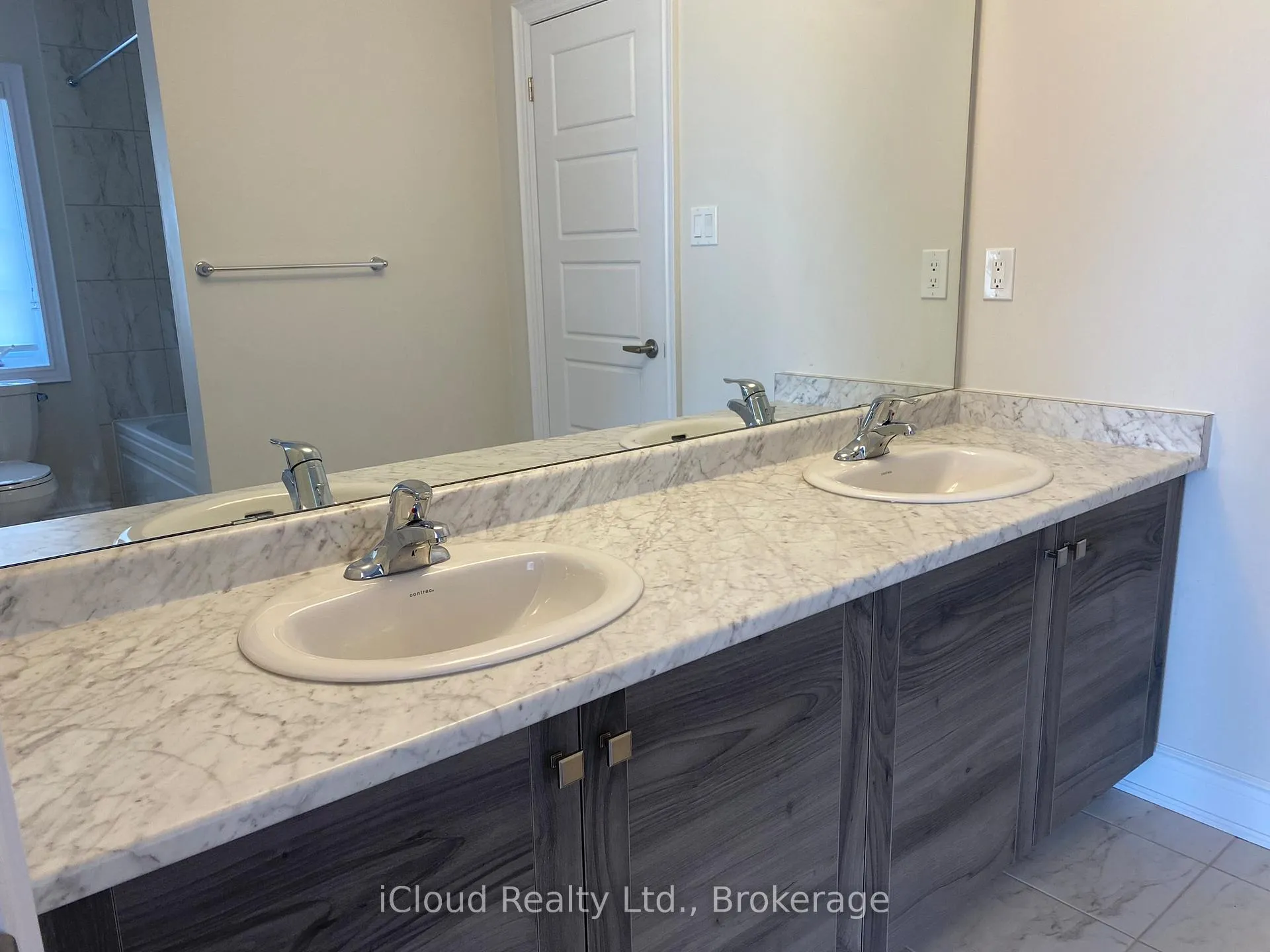 Photo 13 of Unit Upper Unit, 142 David Street, Haldimand — HOMEH