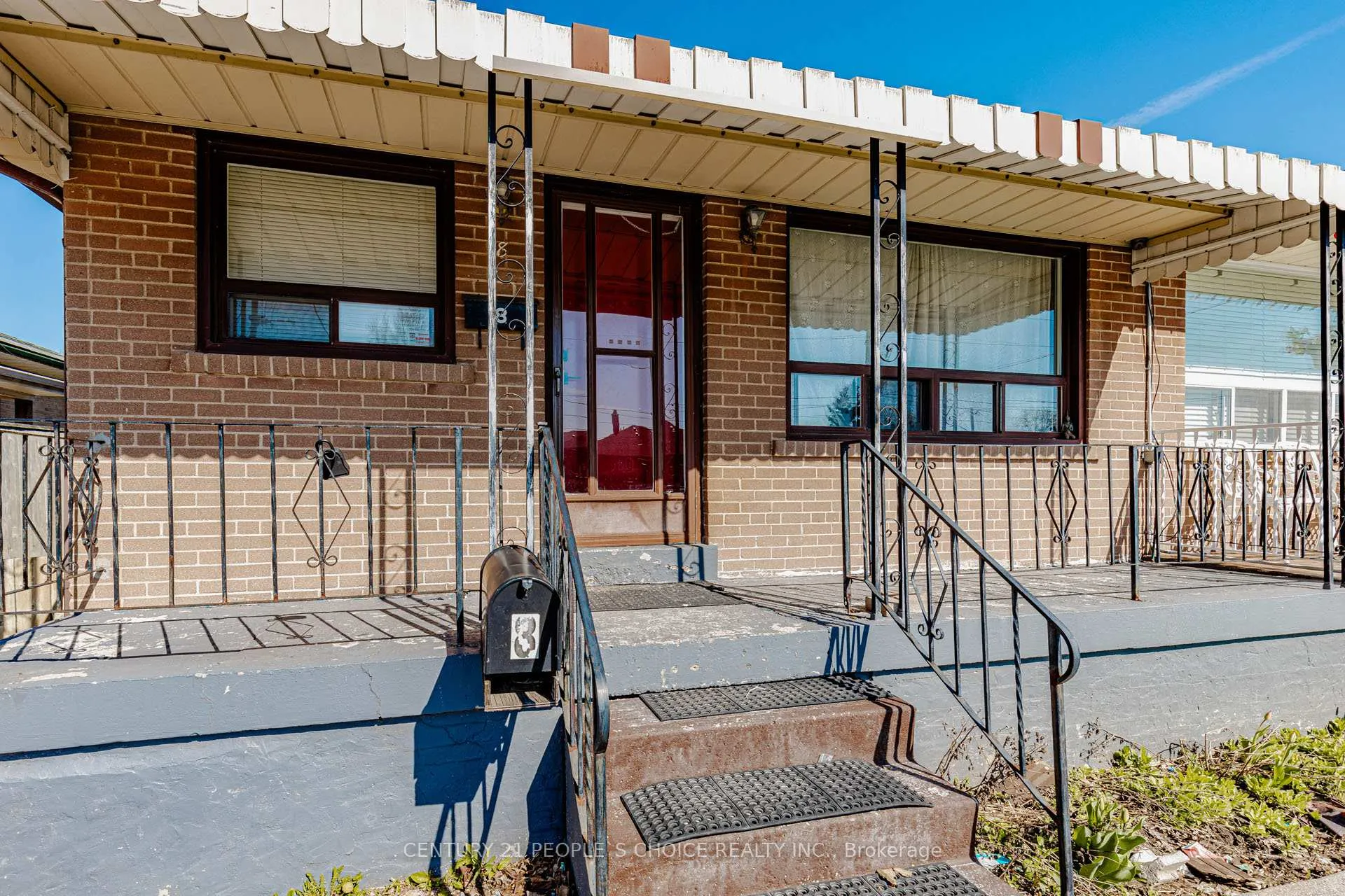 Photo 4 of 8 Dean Street N, Brampton, Brampton East — HOMEH