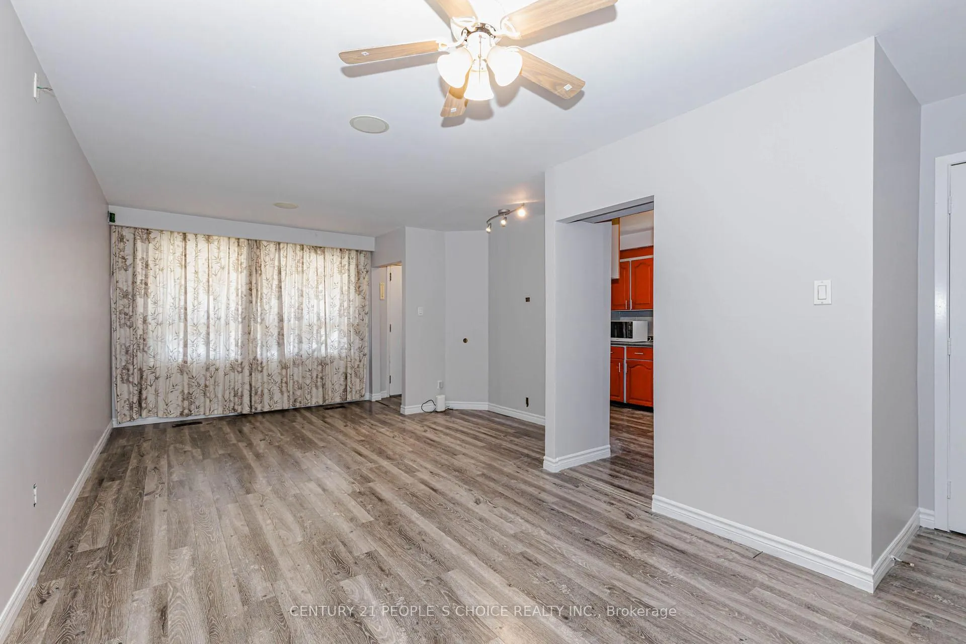 Photo 10 of 8 Dean Street N, Brampton, Brampton East — HOMEH