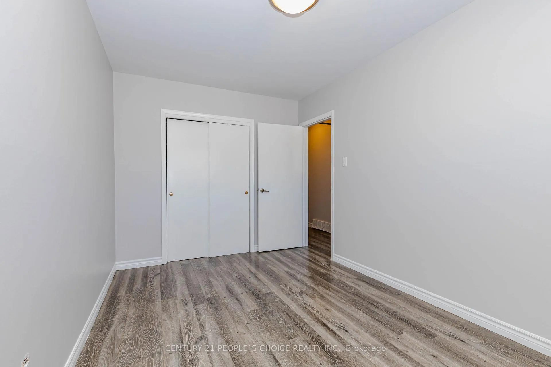 Photo 14 of 8 Dean Street N, Brampton, Brampton East — HOMEH