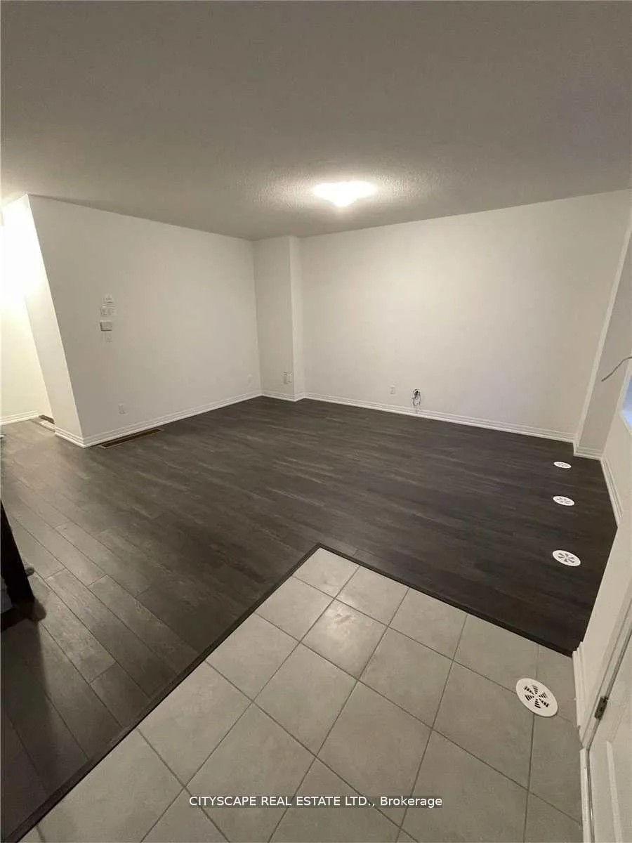 Photo 4 of 32 Floyd Ford Way, Markham, Cedar Grove — HOMEH