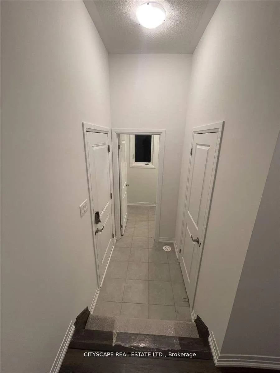 Photo 5 of 32 Floyd Ford Way, Markham, Cedar Grove — HOMEH