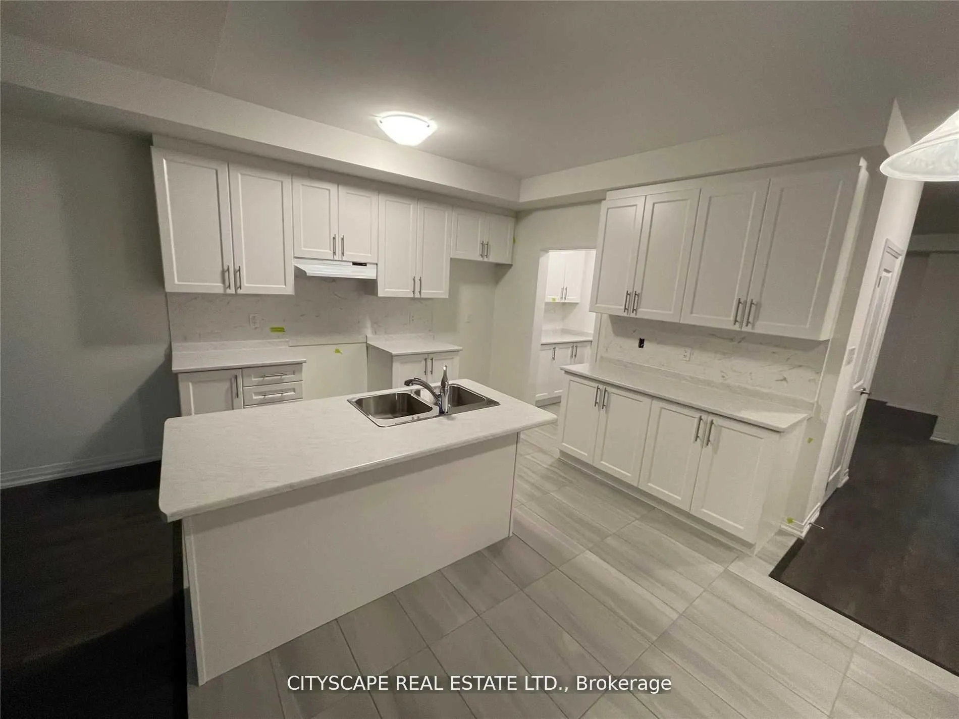 Photo 10 of 32 Floyd Ford Way, Markham, Cedar Grove — HOMEH