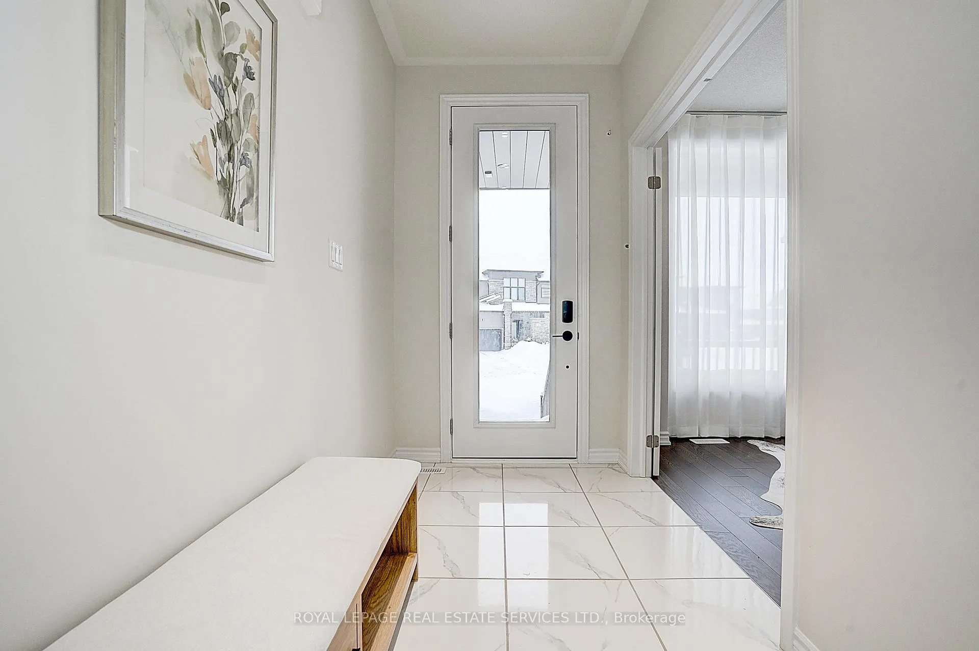 Photo 4 of 51 Nicort Road, Wasaga Beach — HOMEH