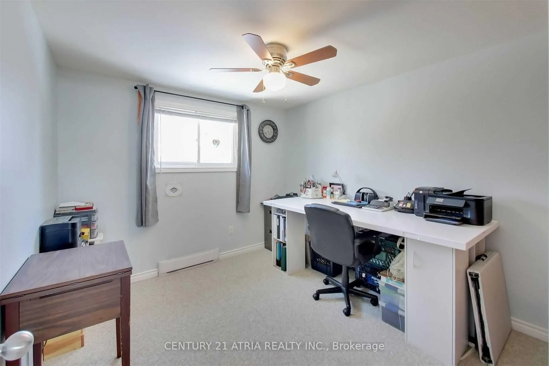 Photo 8 of 27 Dickens Drive, Barrie, Letitia Heights — HOMEH