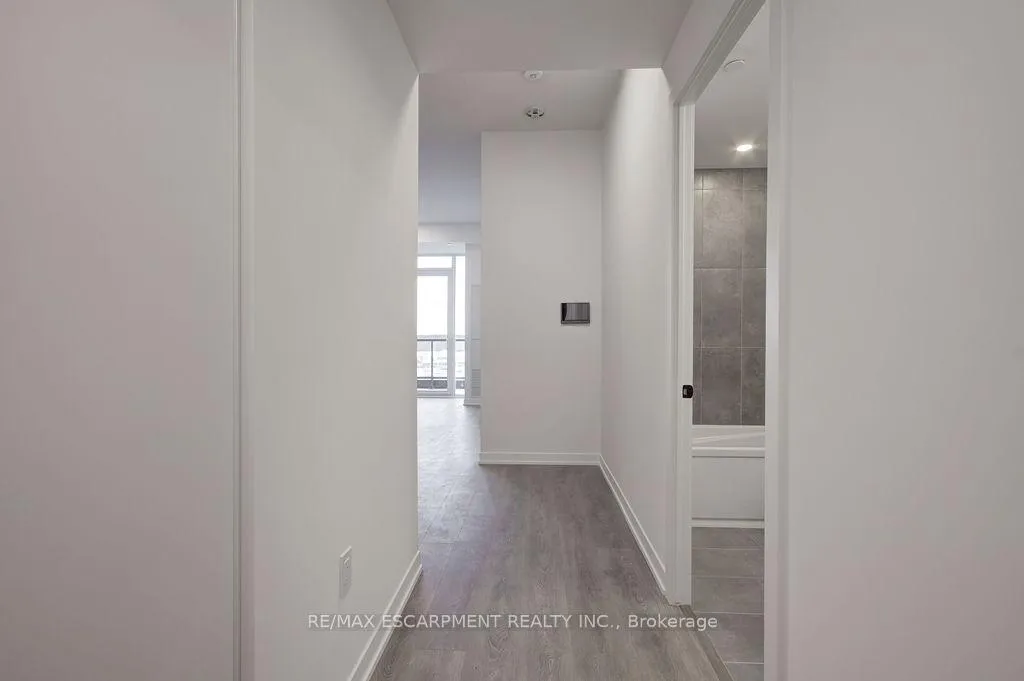 Photo 9 of Unit C905, 4878 Powers Common, Burlington, Alton — HOMEH