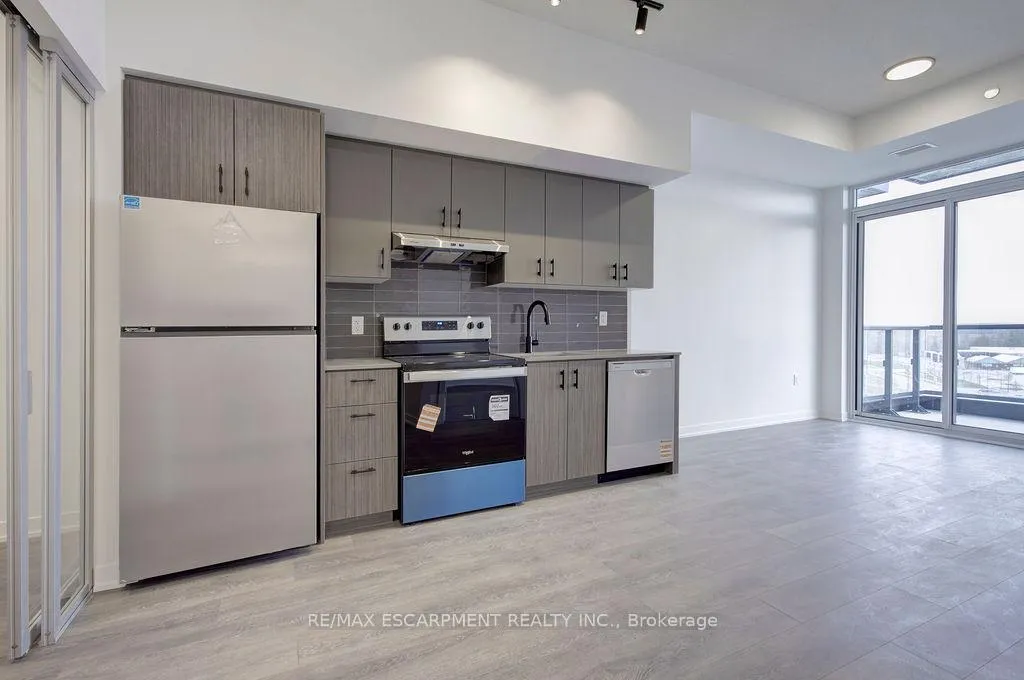 Photo 17 of Unit C905, 4878 Powers Common, Burlington, Alton — HOMEH