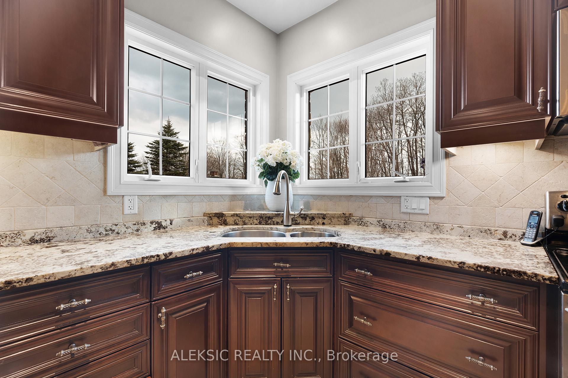Photo 11 of 9797 Hunsden Side Road, Caledon, Palgrave — HOMEH