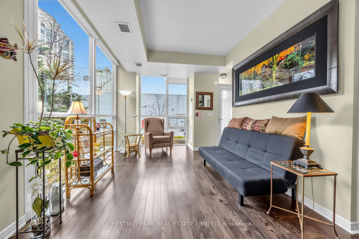 Photo 7 of Unit TH 101, 15 Legion Road, Etobicoke, Mimico — HOMEH