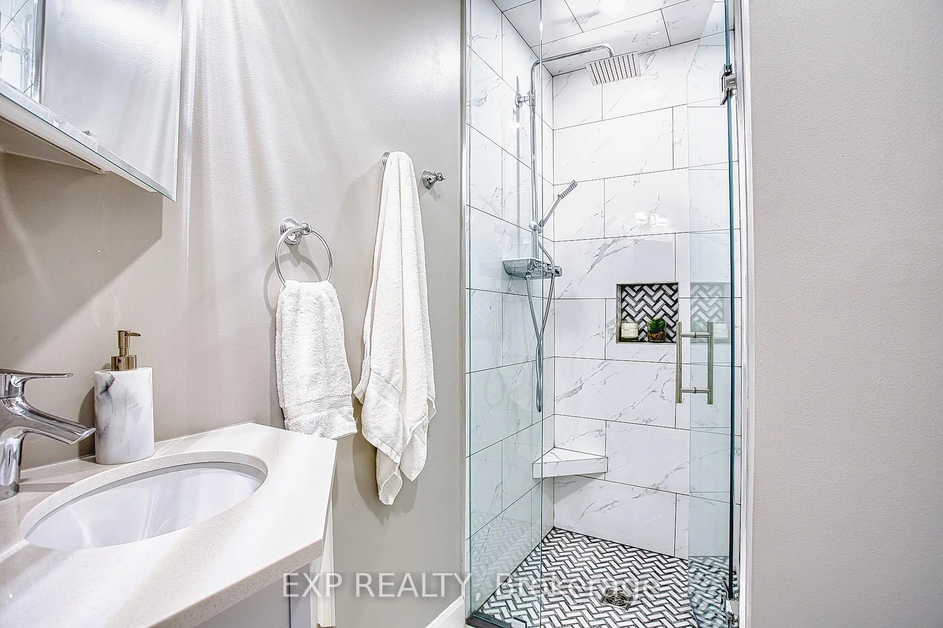 Photo 34 of 3263 Guyatt Road, Hamilton, Rural Glanbrook — HOMEH