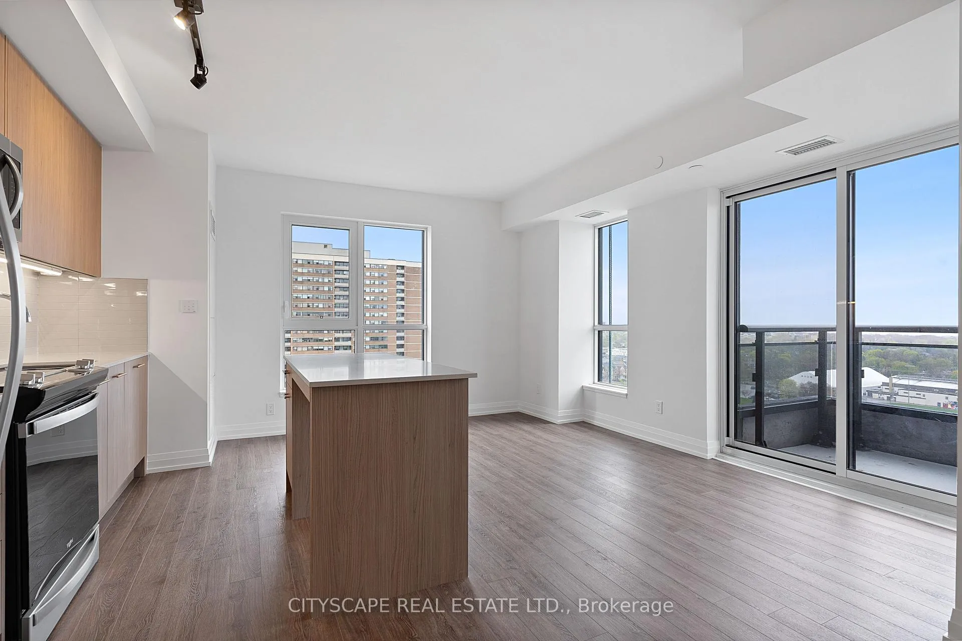 Photo 4 of Unit 1507, 286 Main Street, Toronto, East End-Danforth — HOMEH