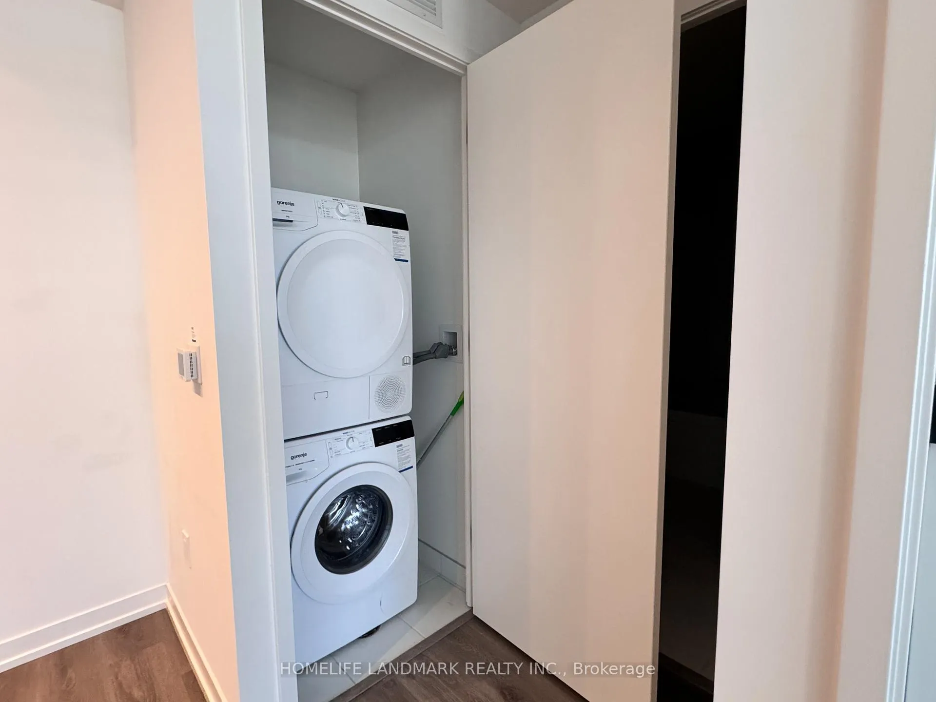Photo 3 of Unit 301, 28 Interchange Way, Vaughan, Vaughan Corporate Centre — HOMEH