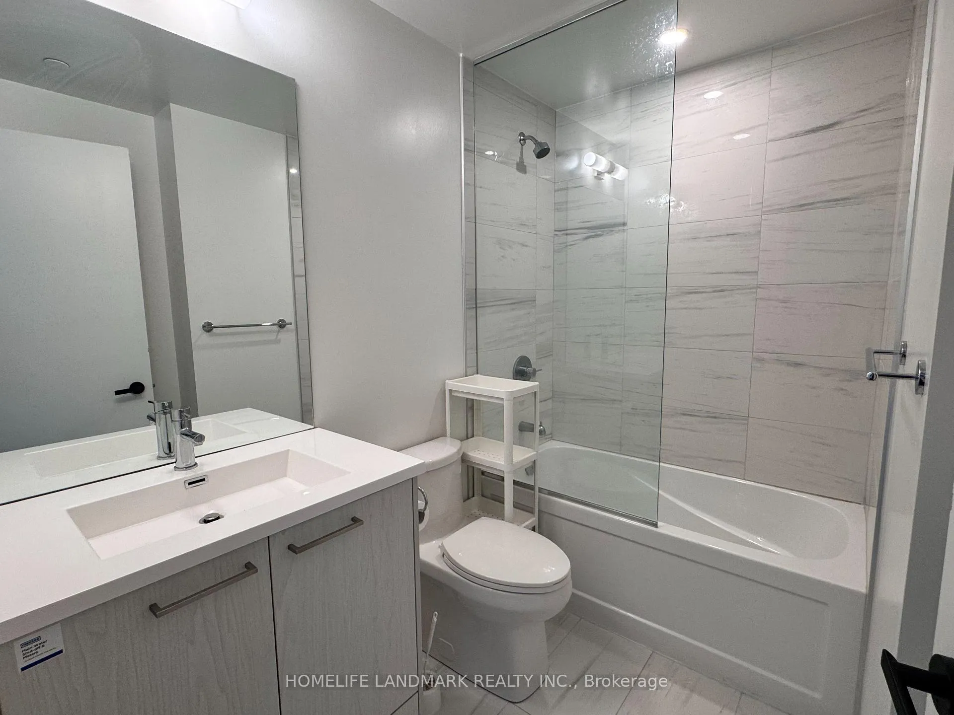 Photo 4 of Unit 301, 28 Interchange Way, Vaughan, Vaughan Corporate Centre — HOMEH