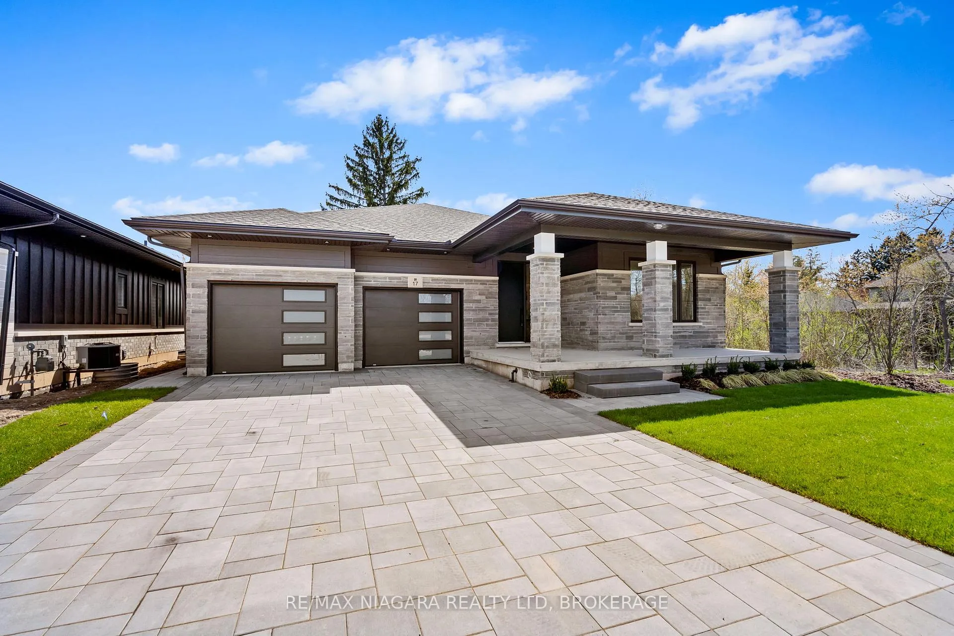 Photo 2 of 17 Accursi Crescent, Pelham, Fonthill — HOMEH