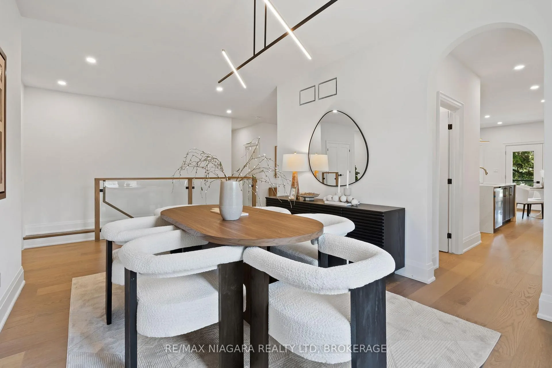 Photo 8 of 17 Accursi Crescent, Pelham, Fonthill — HOMEH