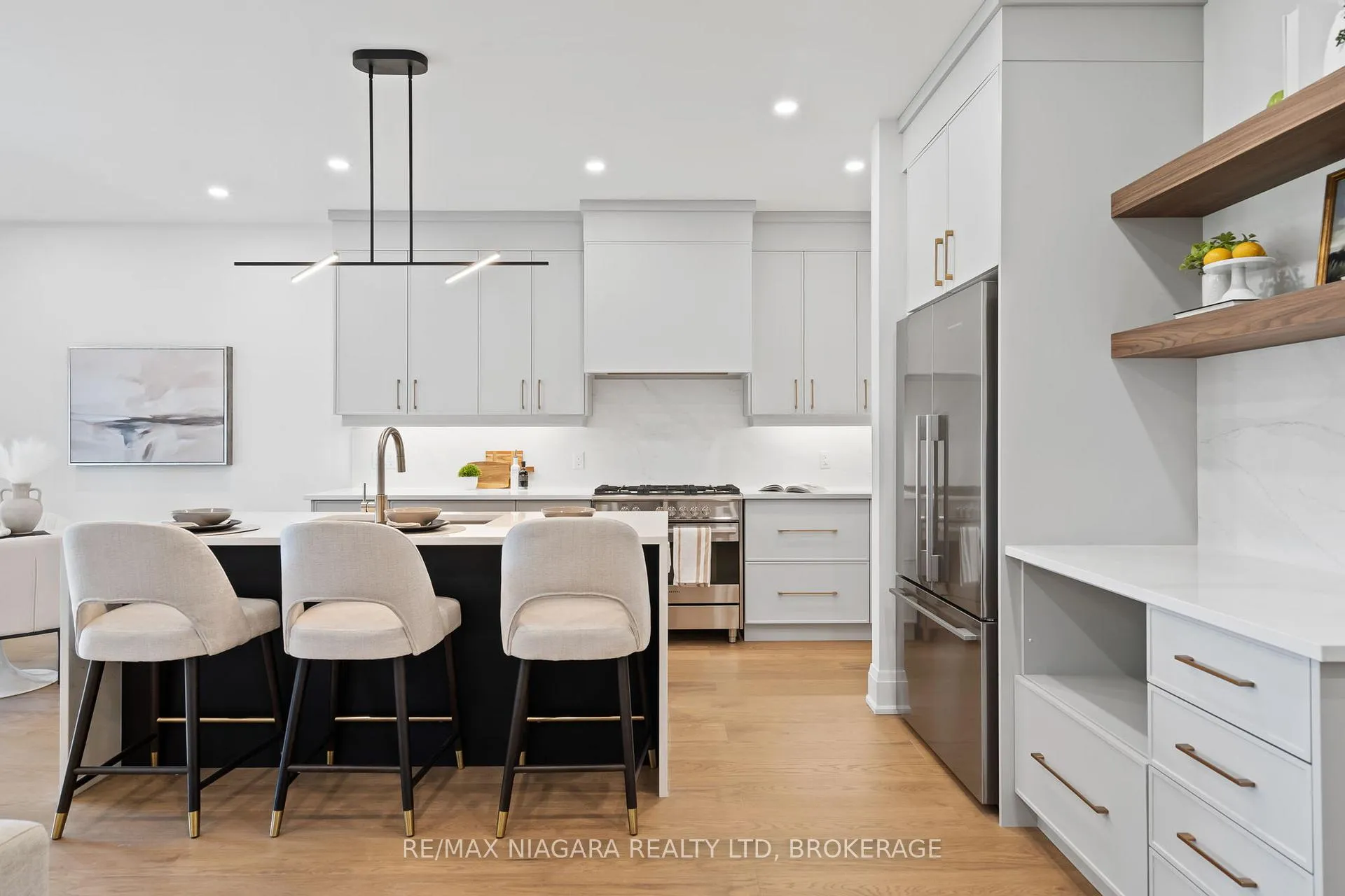 Photo 14 of 17 Accursi Crescent, Pelham, Fonthill — HOMEH