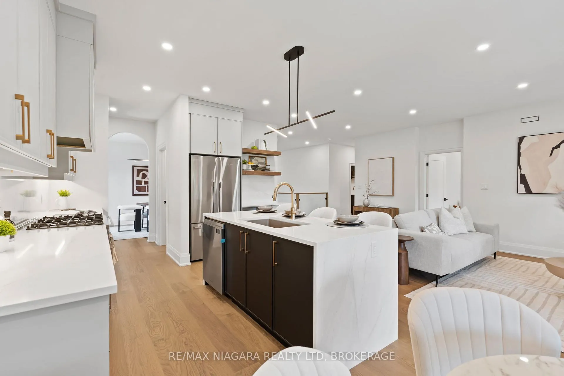 Photo 16 of 17 Accursi Crescent, Pelham, Fonthill — HOMEH