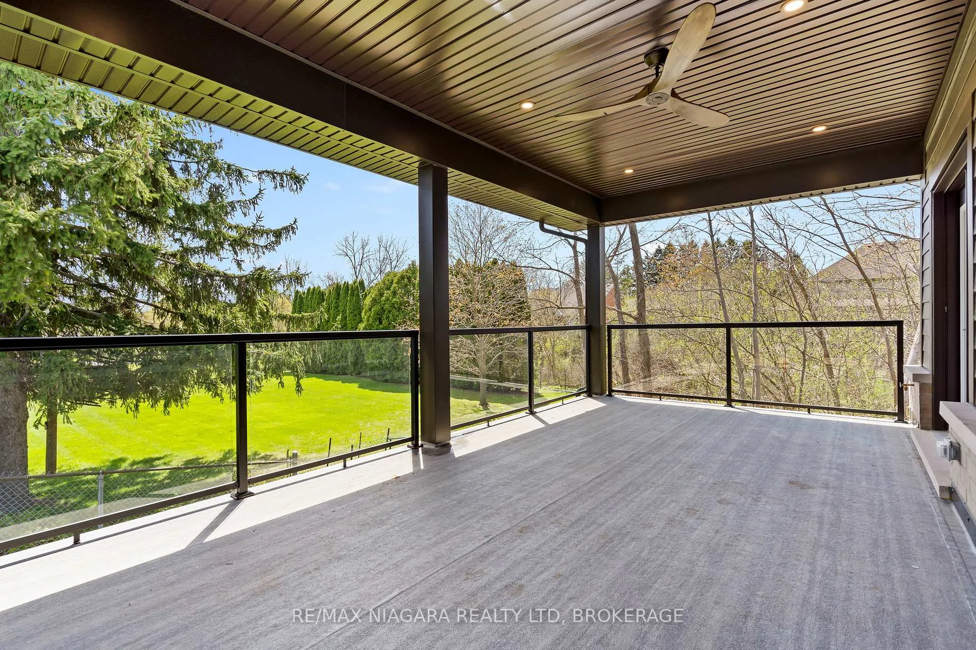 Photo 21 of 17 Accursi Crescent, Pelham, Fonthill — HOMEH
