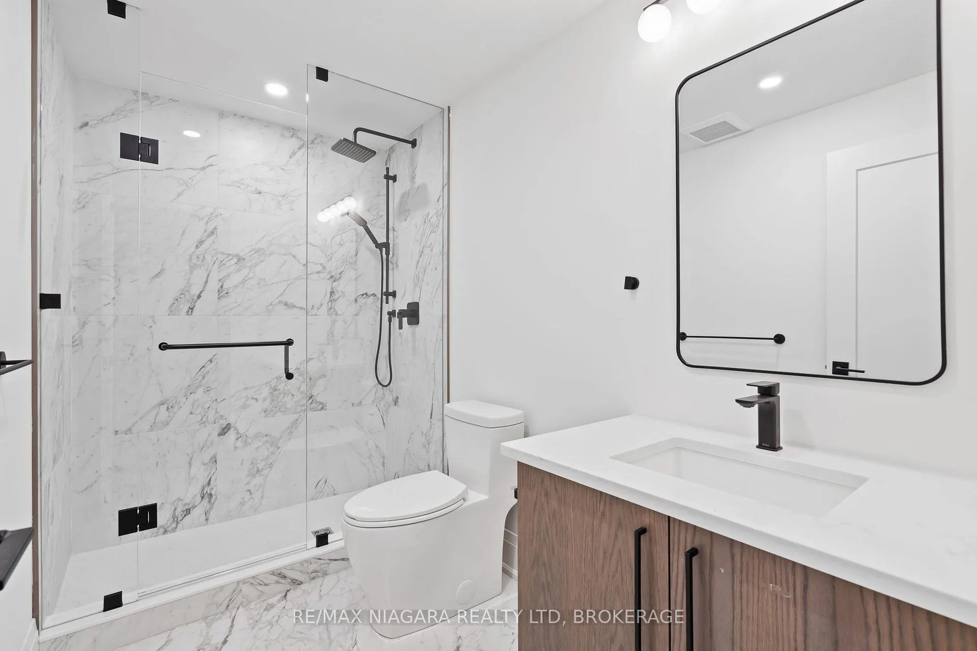 Photo 36 of 17 Accursi Crescent, Pelham, Fonthill — HOMEH