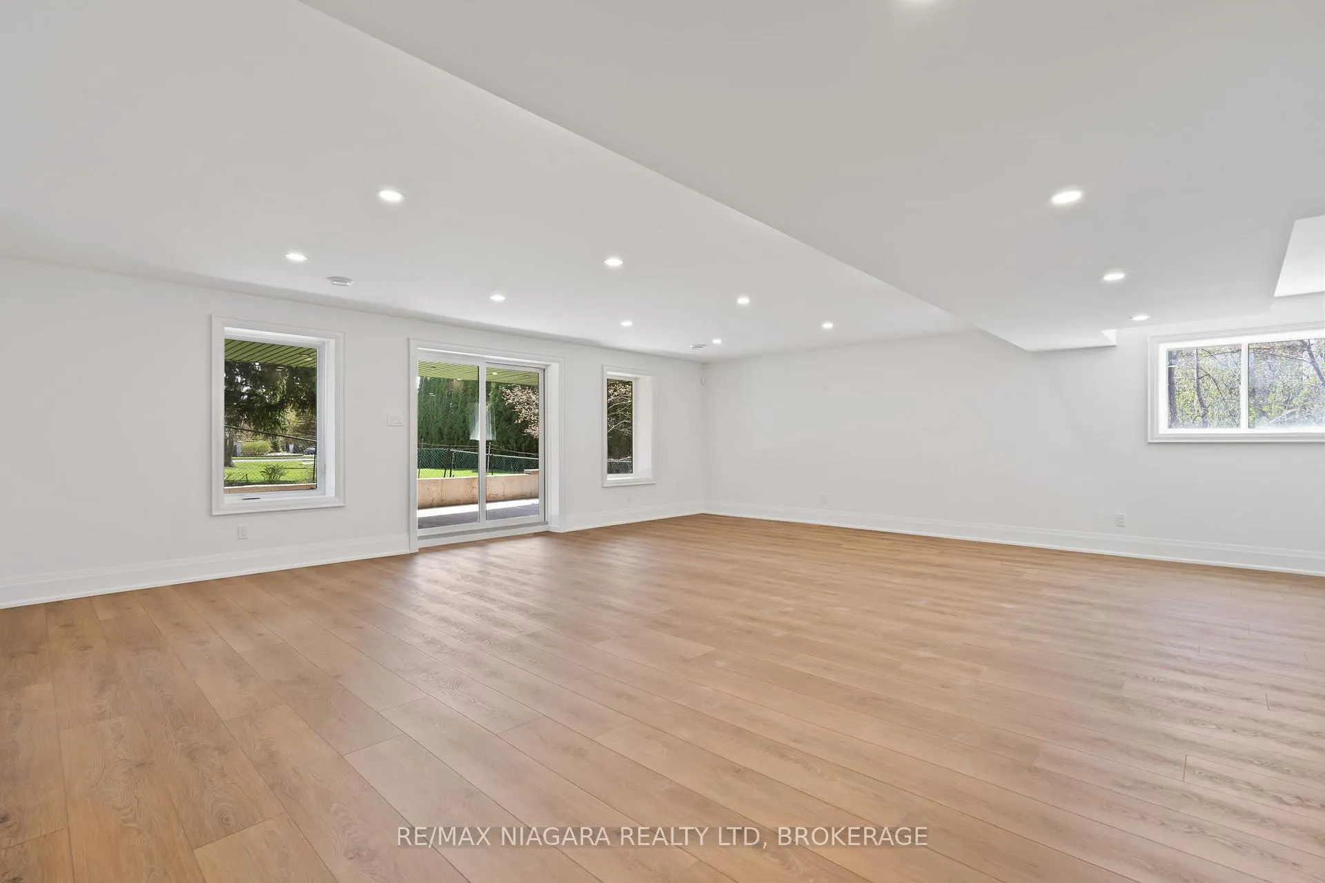 Photo 37 of 17 Accursi Crescent, Pelham, Fonthill — HOMEH